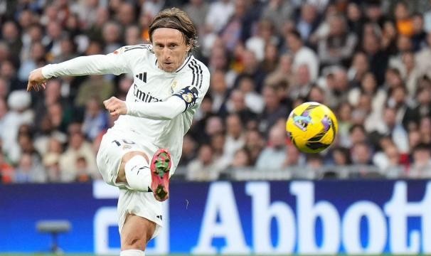 开云app-【揭秘】十余年不间断加练 莫德里奇保持完美状态