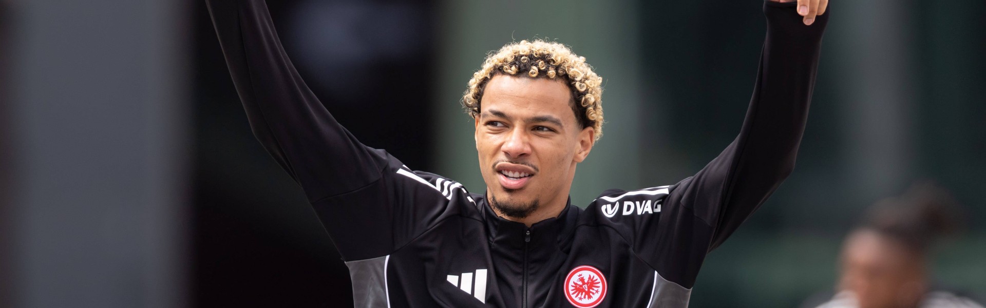 开云app-TA：利物浦就引进埃基蒂克的可能性与法兰克福展开接触