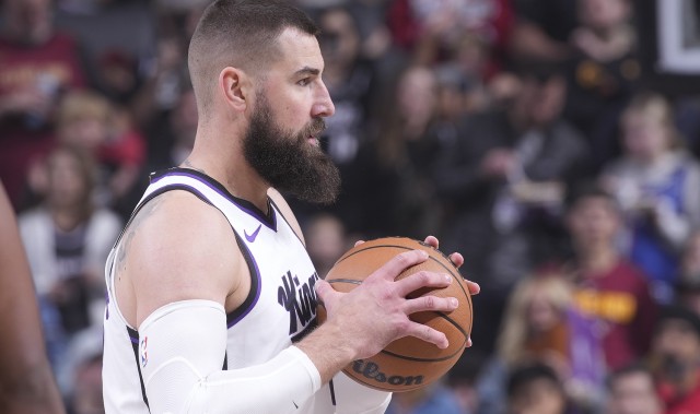 开云-瓦兰避谈交易至掘金：谈谈国家队的事吧 确定后我会第一时间通知