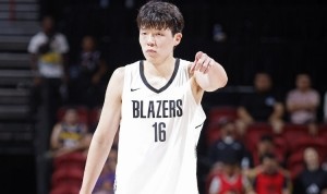 开云-队记：杨瀚森要提高篮板能力 否则他很难超越克林根成为首发